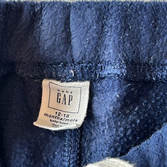 GAP - long sleeve ribbed Onesie and fleece pants. Size 12 to  18 months - Picture 4 of 5